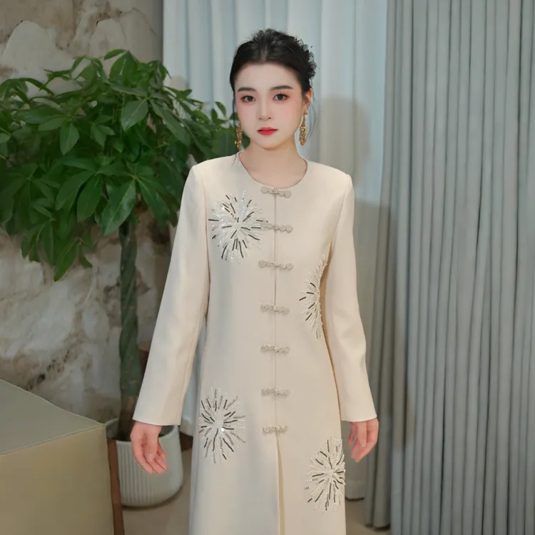 【一见倾城】BYGB-2025秋季新款中式刺绣显瘦风衣连衣裙2912