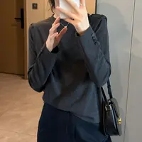 「软糯亲肤 慕丝绒」设计感纽扣长袖打底衫 秋冬圆领内搭T恤女T095