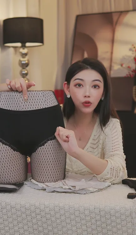 法式蕾丝性感纯欲镂空蝴蝶结网纱微透亲肤透气高腰三角短裤女