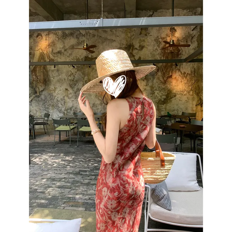 【岛屿玫瑰】夏季新款法式轻奢复古红印花挂脖连衣裙女时尚显瘦女装