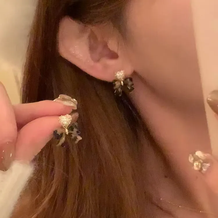 铜合金锆石耳饰 秋季复古轻奢爱心豹纹蝴蝶结耳环女气质耳针耳饰
