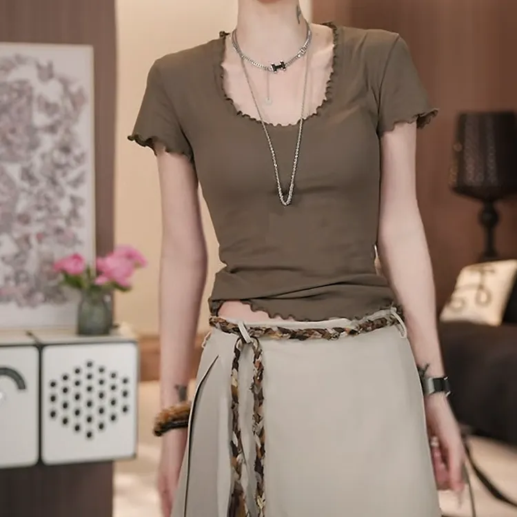 设计感时尚简约纯色百搭短袖T恤女2025夏季新款甜辣修身显瘦上衣