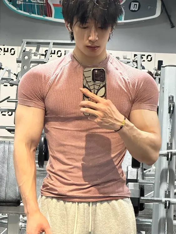 夏季运动无缝提花收口短袖酒红色速干训练健身弹力修身上衣T恤男