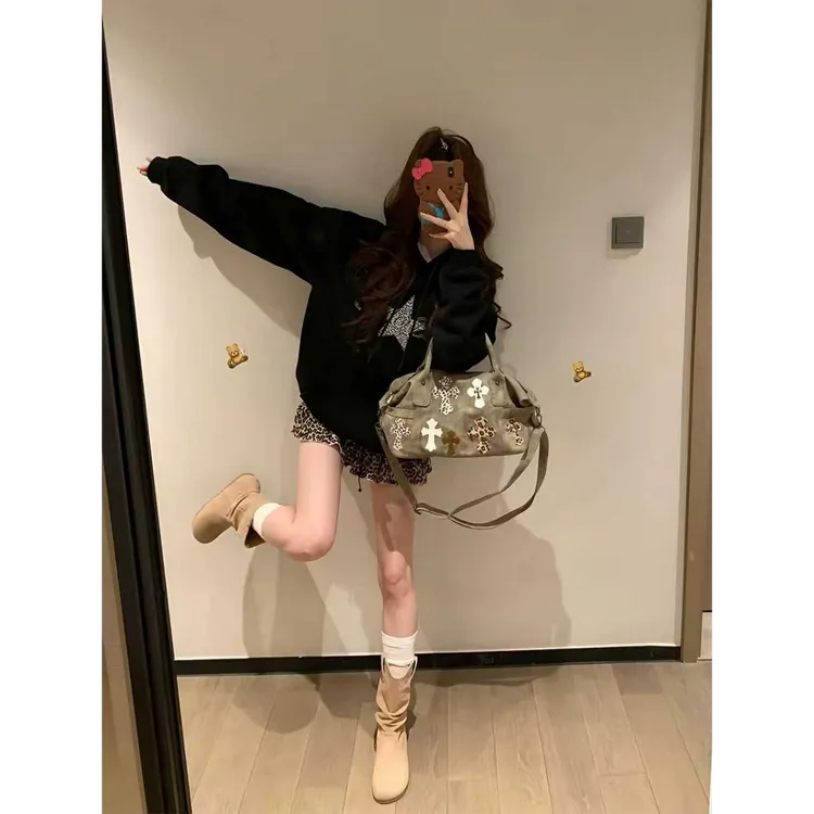 YWBY韩系显瘦连帽卫衣女早秋爆款慵懒风舒适宽松设计感通勤外套