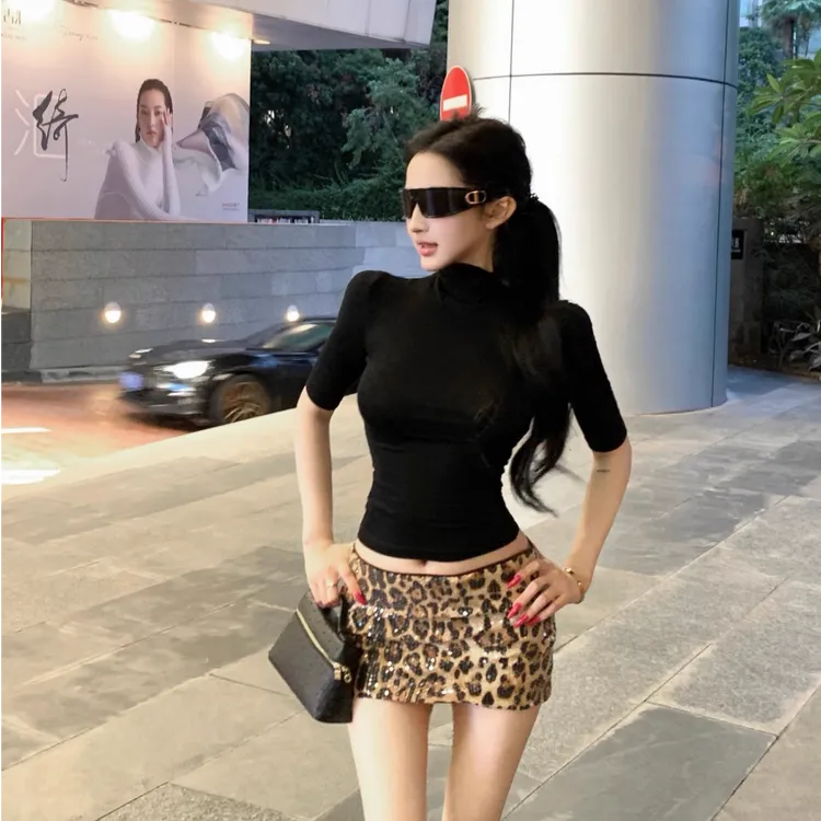 黑色半高领正肩T恤女秋季修身五分袖内搭打底衫收腰紧身中袖上衣