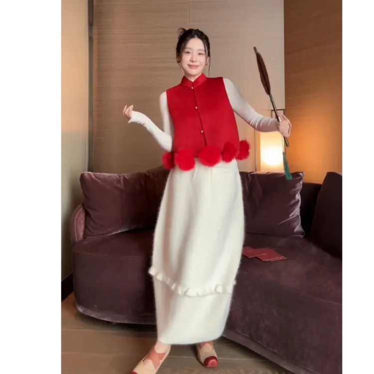 超火一整套2025秋冬新款时尚气质减龄新年上衣马甲半身裙三件套