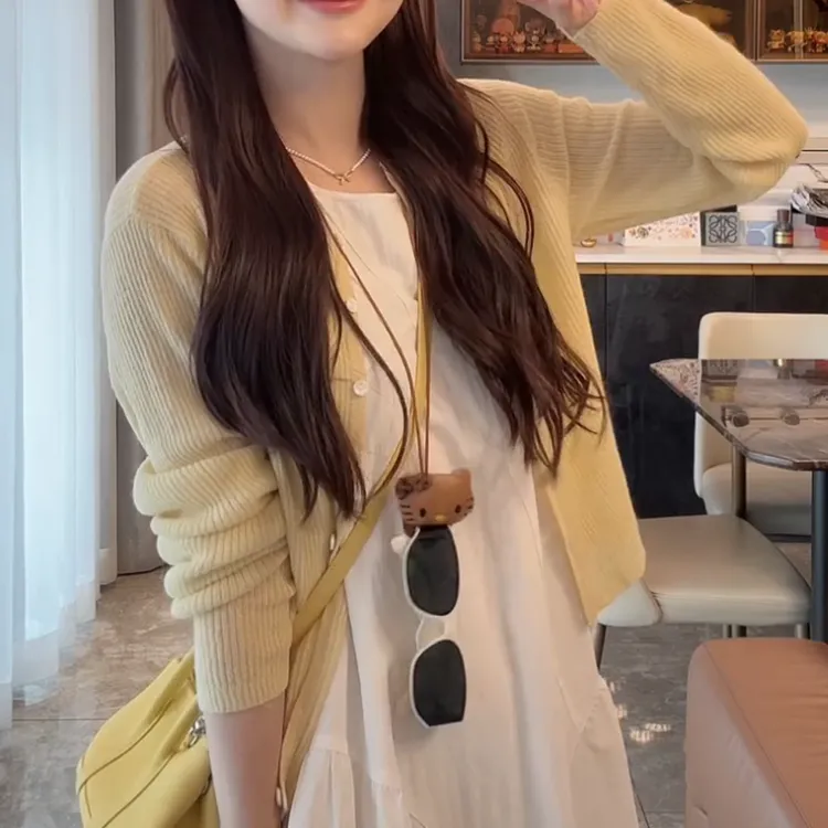2025春季新款设计感轻薄气质显瘦长袖针织开衫外K2501820