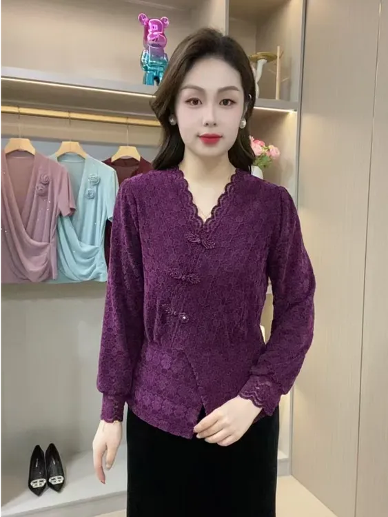 加绒加厚秋冬款时尚V领软蕾丝时尚显瘦保暖打底衫