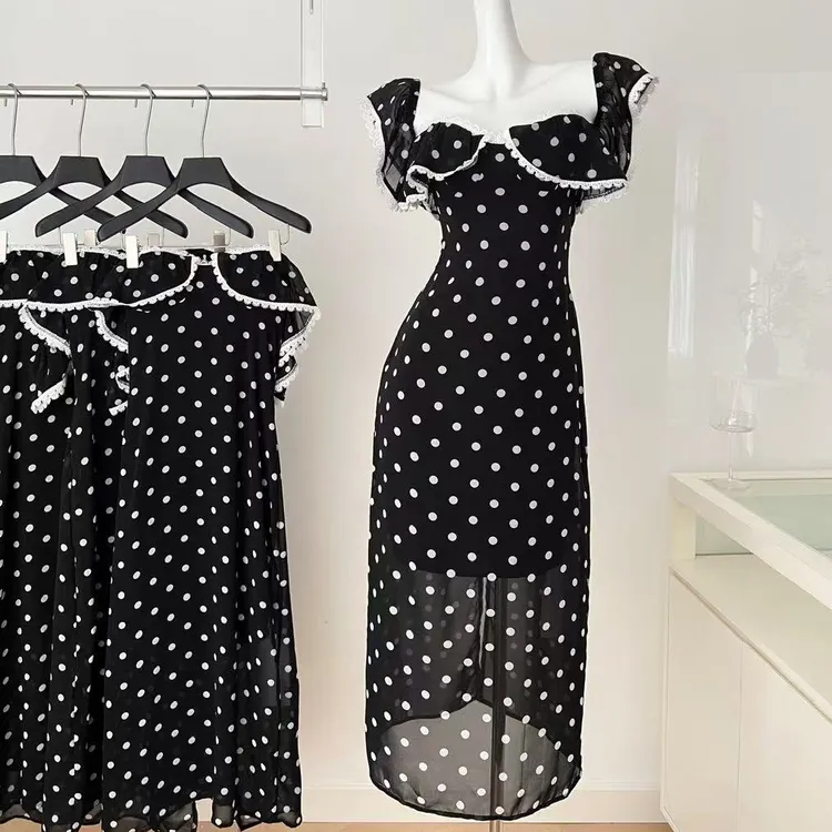 2025春夏新款收腰显瘦镂空方领蕾丝荷叶波点长款连衣裙女