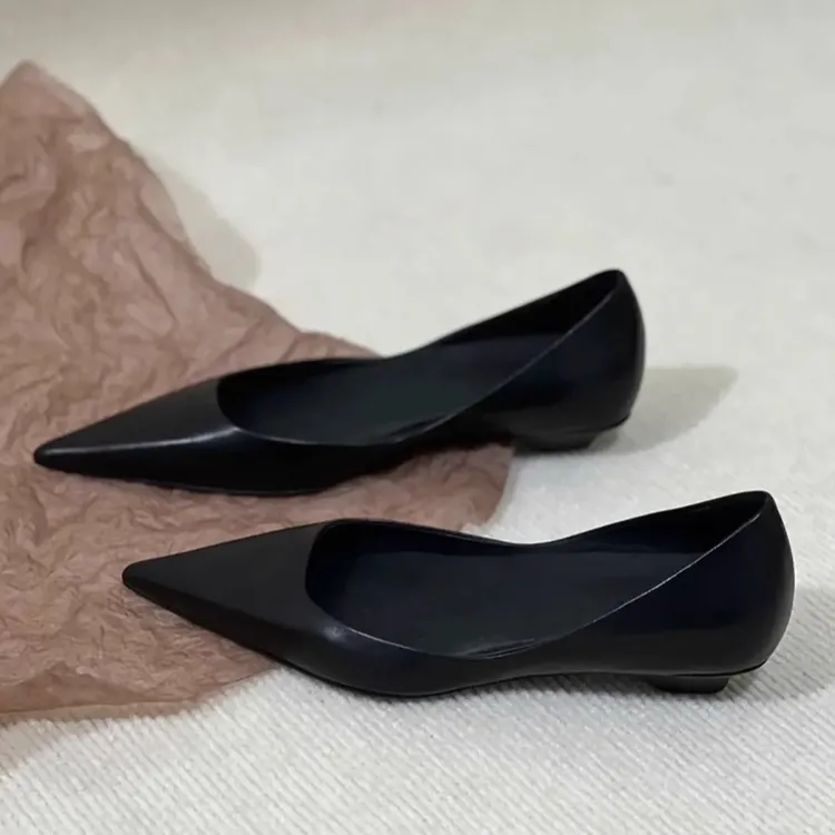 牛皮断码清仓真皮尖头浅口单鞋女2025新款春秋3cm低跟通勤上班鞋