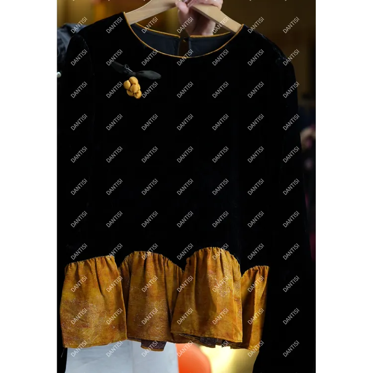 墨金《非遗美学》1707复古金丝绒黑底荷叶边上衣