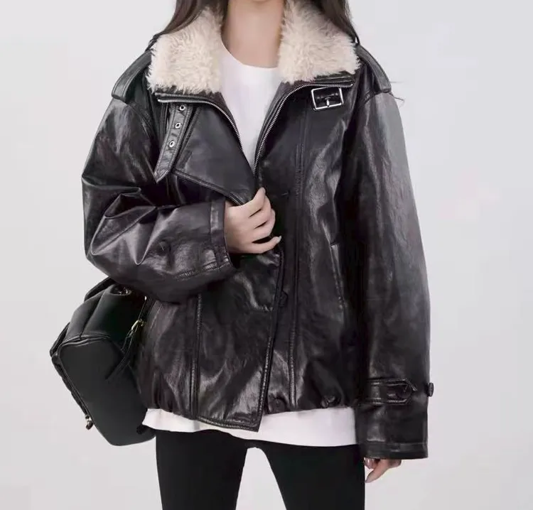 海宁皮衣女冬季时尚复古百搭拼接毛领加绒加厚机车服外套8893