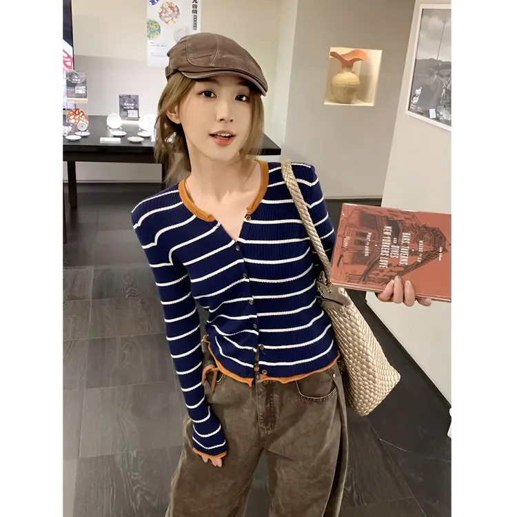 韩系早秋穿搭深蓝色条纹针织上衣女秋季新款内搭打底衫设计感小众