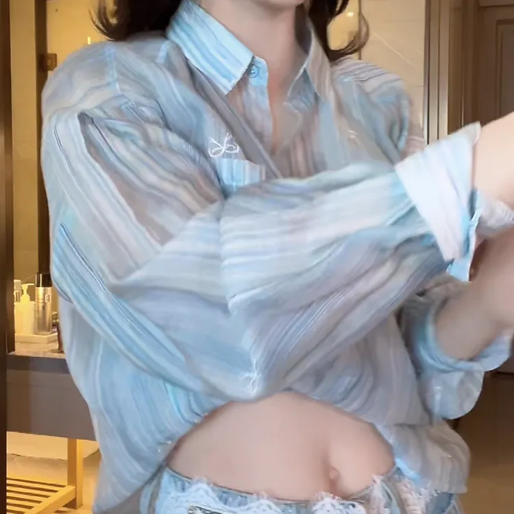 设计感蓝白条纹蝴蝶结刺绣衬衫女2025春季新款气质口袋时尚衬衣