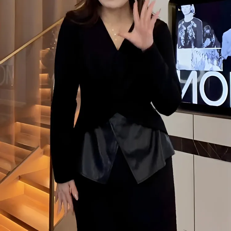 大码胖mm高级感黑色缎面不规则衬衫女秋冬新款内搭打底衫掐腰上衣