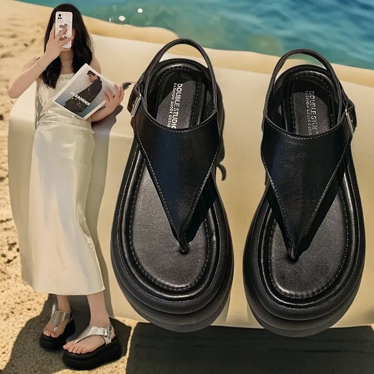 夹脚厚底银色时尚凉鞋女2024新款夏季百搭外穿罗马运动度假沙滩鞋