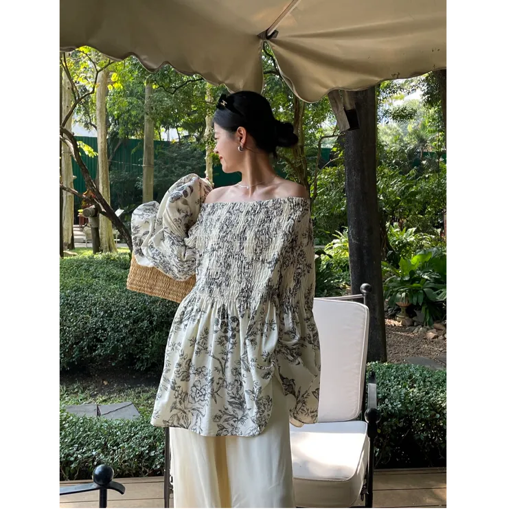 向晚意 慵懒老钱风女装套装春夏穿搭一字肩上衣休闲阔腿裤两件套