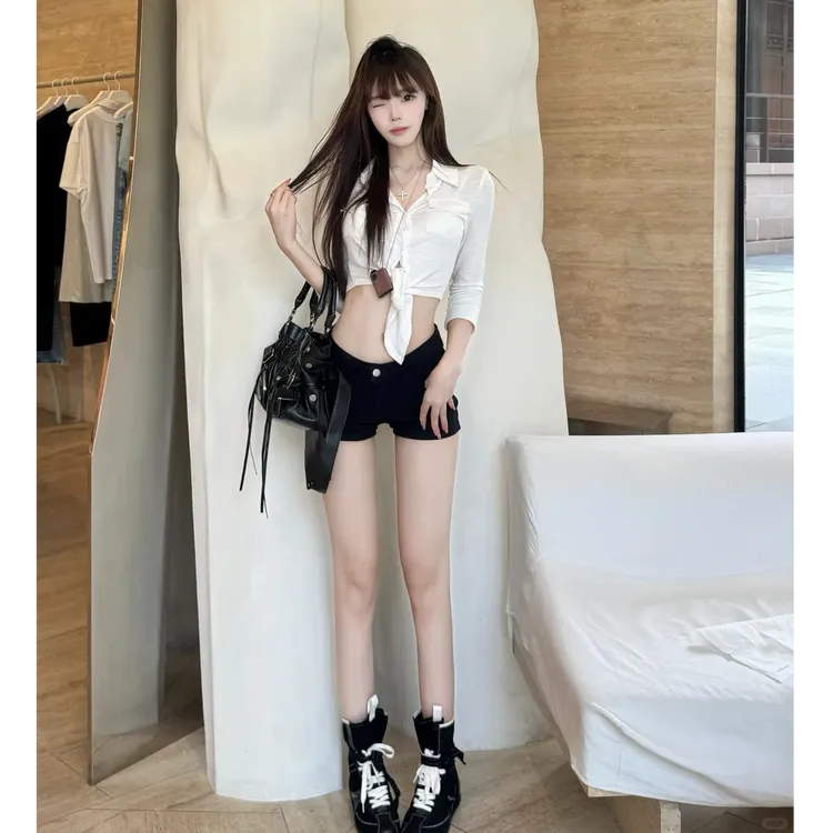 2025秋季新款修身纯欲长袖小个子设计感小众别致掐腰上衣女配短裤