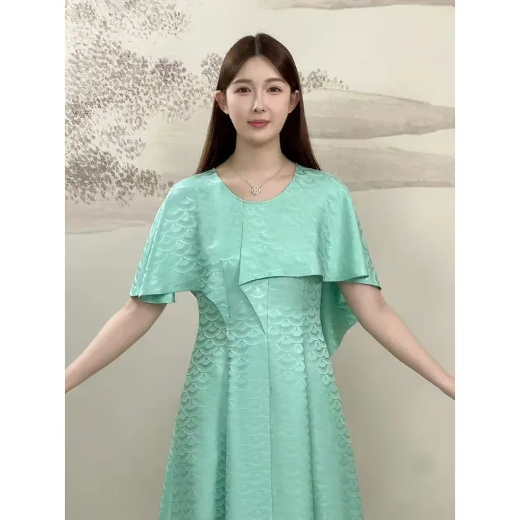 春风拂绿立体裁剪大摆真丝连衣裙AY923