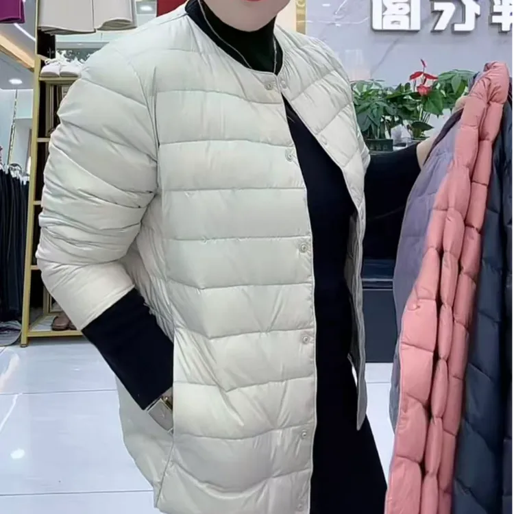 圆领女薄款轻职风短款修身型保暖羽绒打底上衣