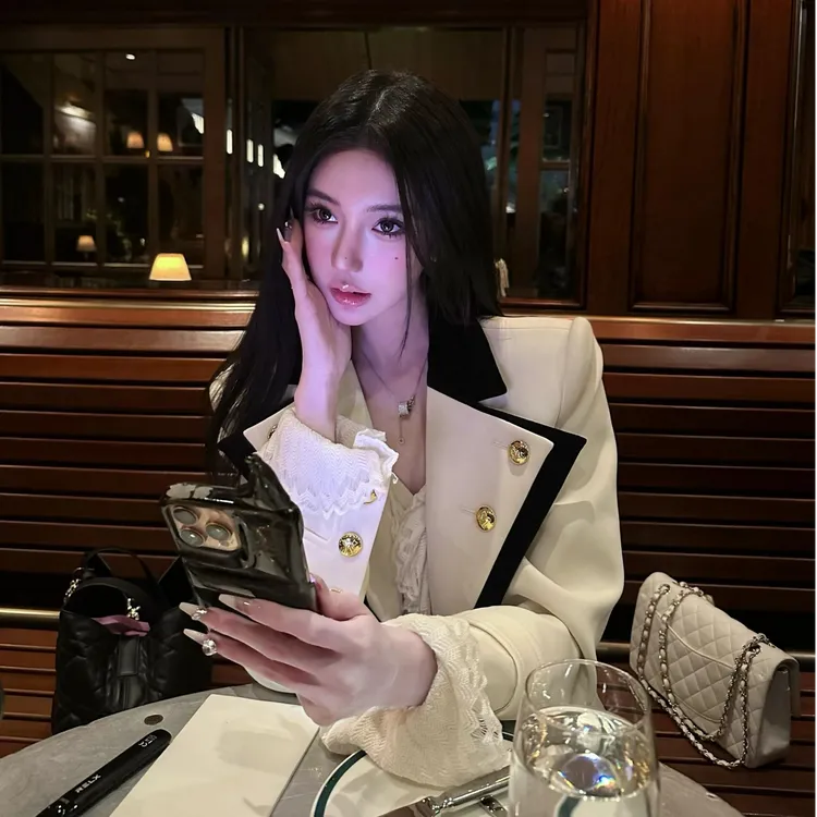 韩系秋季新款白色风衣显瘦女款大衣气质外套女秋季爆款高贵风衣女