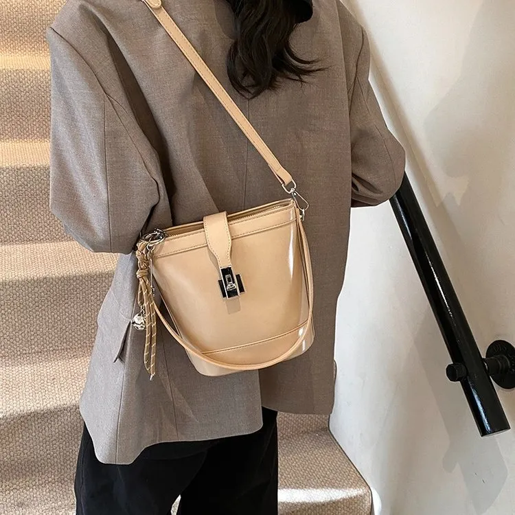 琪琪女包1号店腋下包超好吃南瓜