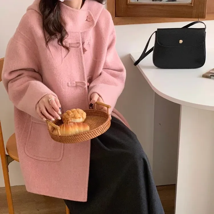 Hodo/红豆秋冬牛角扣连帽双面绵羊毛中长款气质毛呢外套HD111