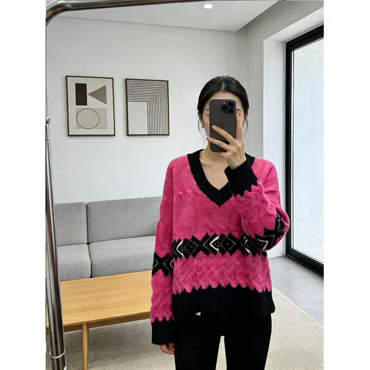 法式v领拼色长袖针织衫女秋冬宽松慵懒风设计感小众软糯毛衣上衣