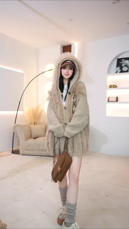 连帽韩版超多狐狸毛开衫1256