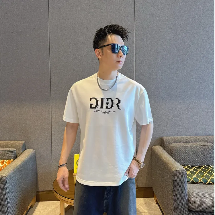 2025秋季新款短袖男士宽松潮牌休闲圆领百搭半袖时尚早秋高品质