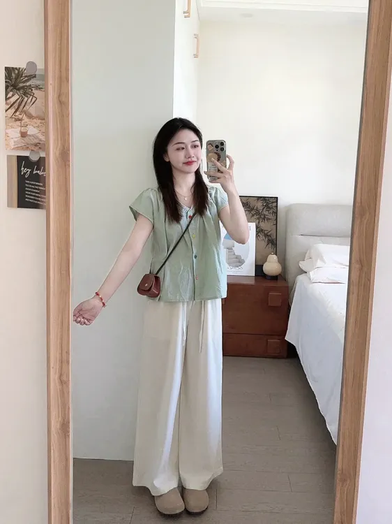 2025夏季新款韩系穿搭小飞袖彩色纽扣衬衫搭配休闲裤显瘦两件套女