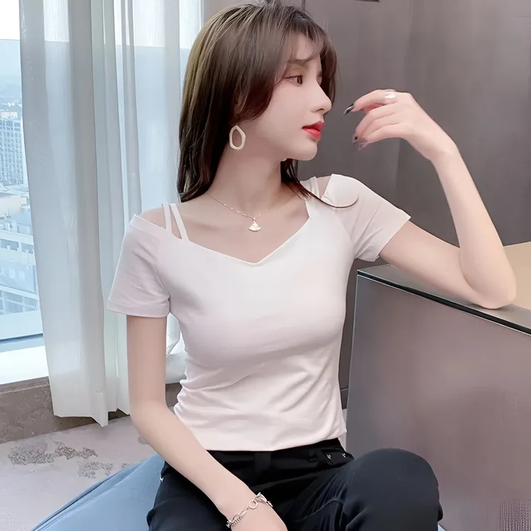 白色一字肩短袖T恤女夏季新款显瘦修身V领设计感小众辣妹上衣气质