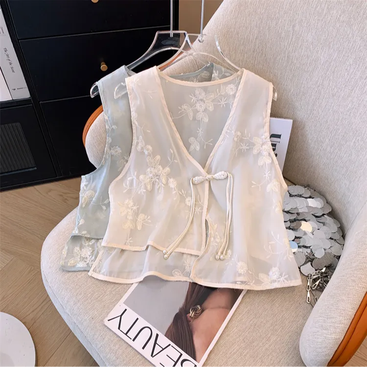 高端新中式背心马甲夏季2024新款复古国风盘扣提花小个子短款上衣