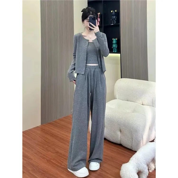 慵懒松弛感运动休闲套装女秋季2025新款宽松开衫吊带阔腿裤三件套