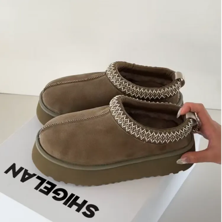 诗歌兰女鞋2025冬新品厚底时尚民族风羊毛保暖不跟掉雪地靴勃肯鞋