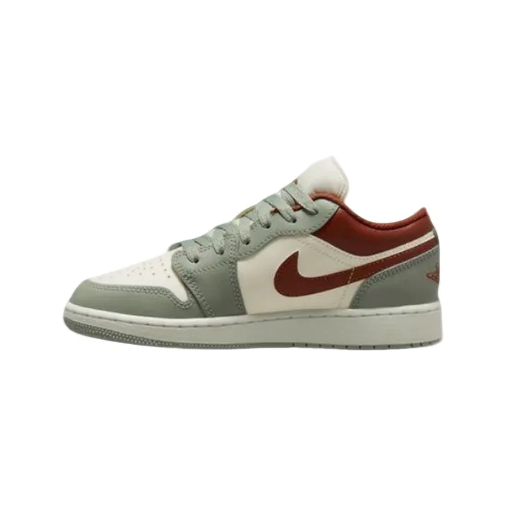 【滔搏联动】NIKE耐克女子流光风AJ1白绿红低帮板鞋553560-133