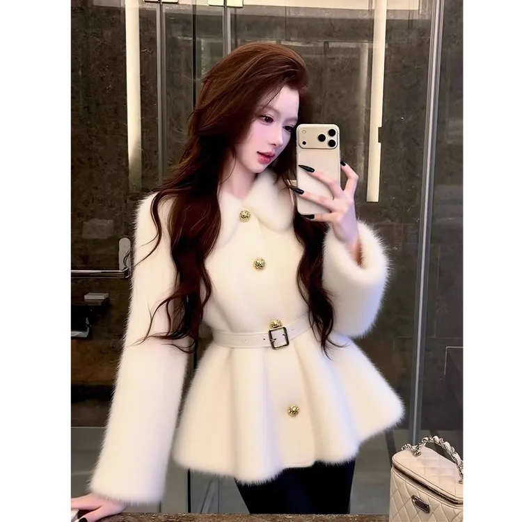 白色毛毛外套2025冬季新款千金温柔感小香风气质高端收腰保暖上衣
