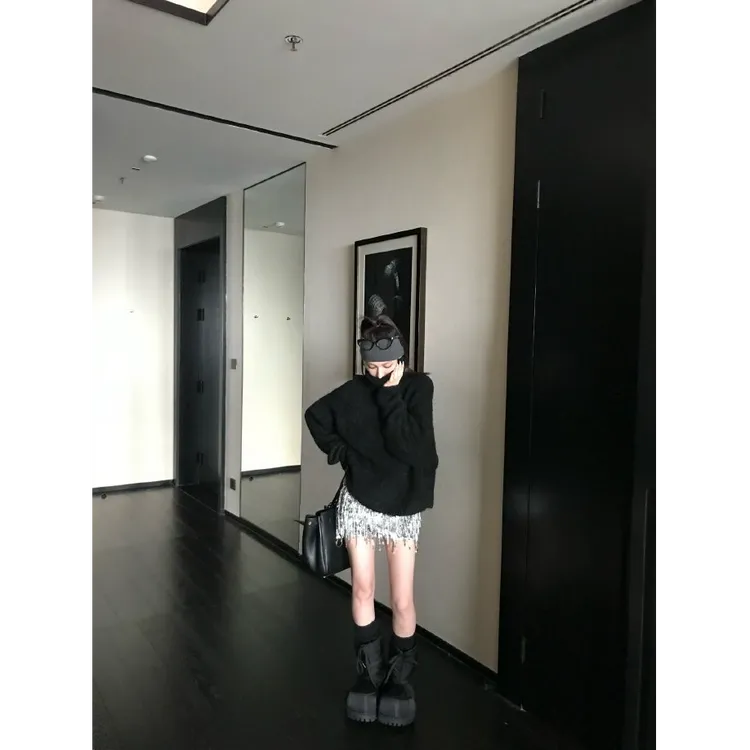 秋冬慵懒风黑色宽松长袖高领套头针织衫毛衣女高腰亮片a字短裙子