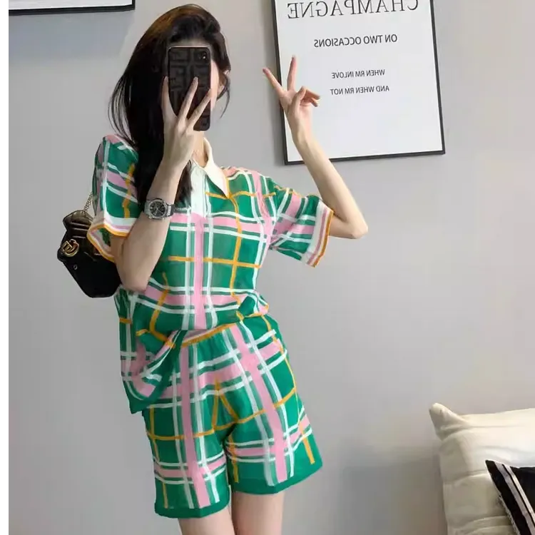 【现货】 时尚套装女2025夏季新款设计感百搭短袖上衣短裤两件套潮