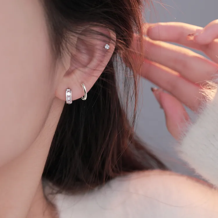 925银合成锆石耳饰 耀眼镶嵌耳扣精致轻奢气质耳环设计感百搭耳饰