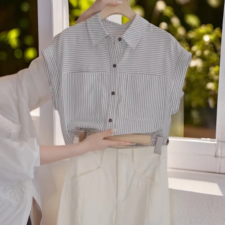 条纹无袖衬衫女2025夏季新款宽松时尚显瘦减龄职业气质设计感上衣