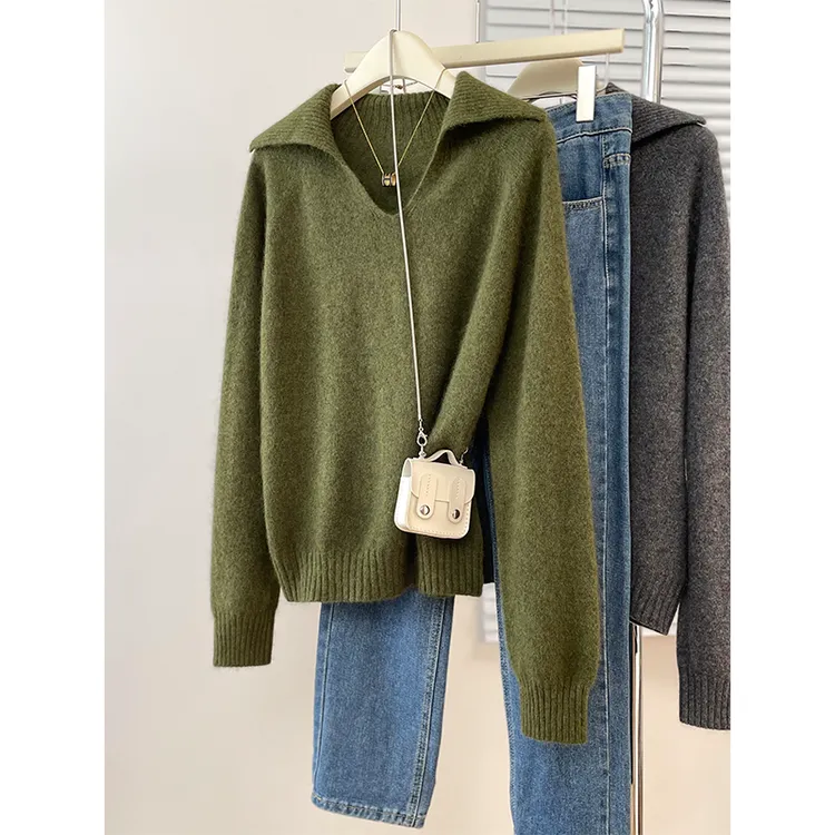 2025秋冬新款简约纯色翻领针织衫女大码微胖妹妹宽松显瘦打底上衣