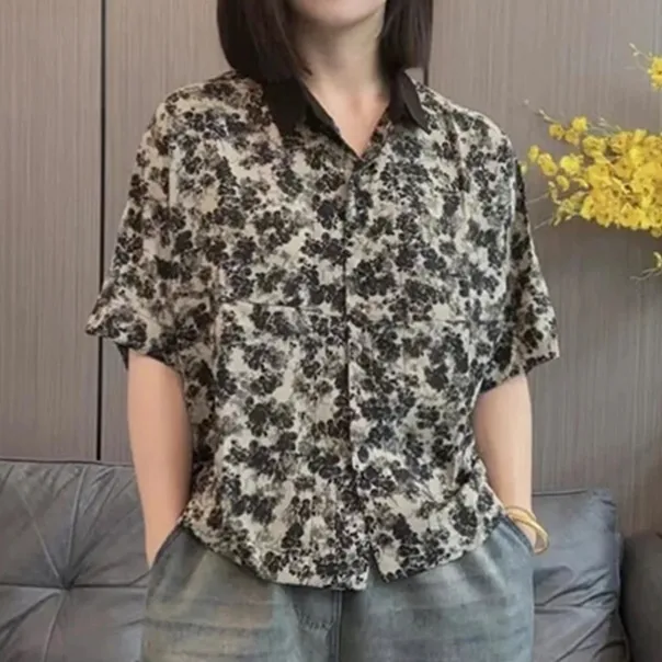 夏季新款短袖衬衫时尚碎花宽松显瘦复古蝙蝠袖女士衬衣休闲减龄潮