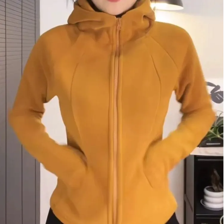 美式修身短款运动卫衣女2025秋季新款高级感休闲保暖连帽开衫外套
