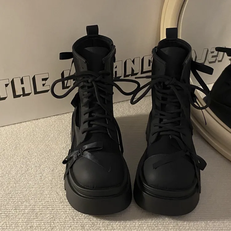 复古小众百搭圆头厚底马丁靴女2025秋季新款蝴蝶结英伦风拼色短靴