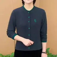 2025秋冬新款圆领纽扣刺绣长袖套头打底衫中老年女装洋气妈妈气质