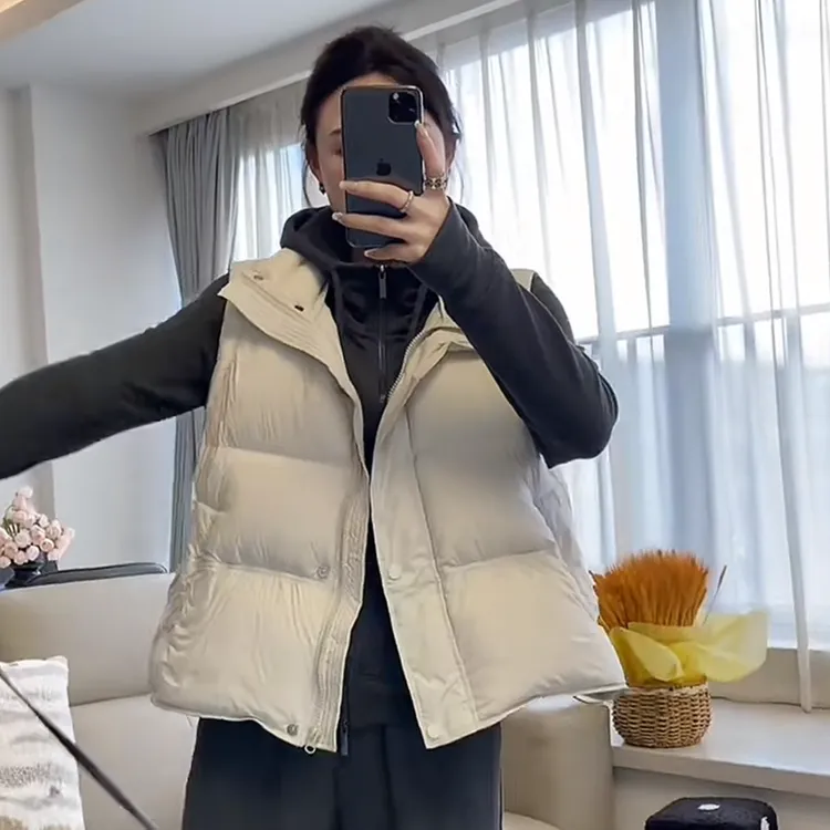 高级感白鸭绒时尚马甲外套女2025秋冬季休闲显瘦保暖背心外穿上衣