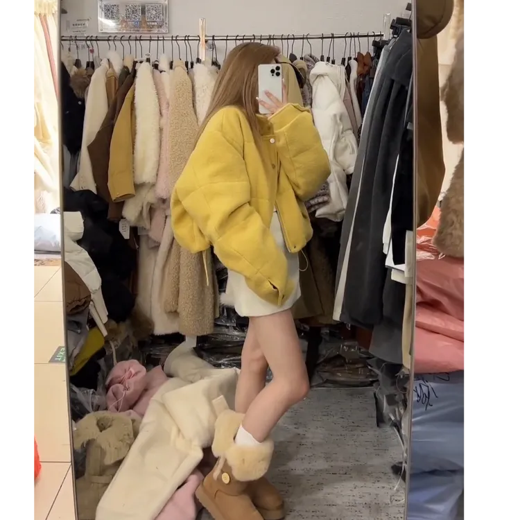 流行一整套2025秋冬新款时尚气质减龄百搭外套短裙两件套