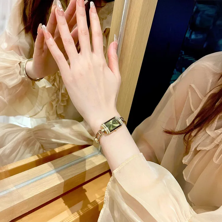 【鞠婧祎同款】小别针手表女款轻奢小众小绿表长方形绿色手链女表
