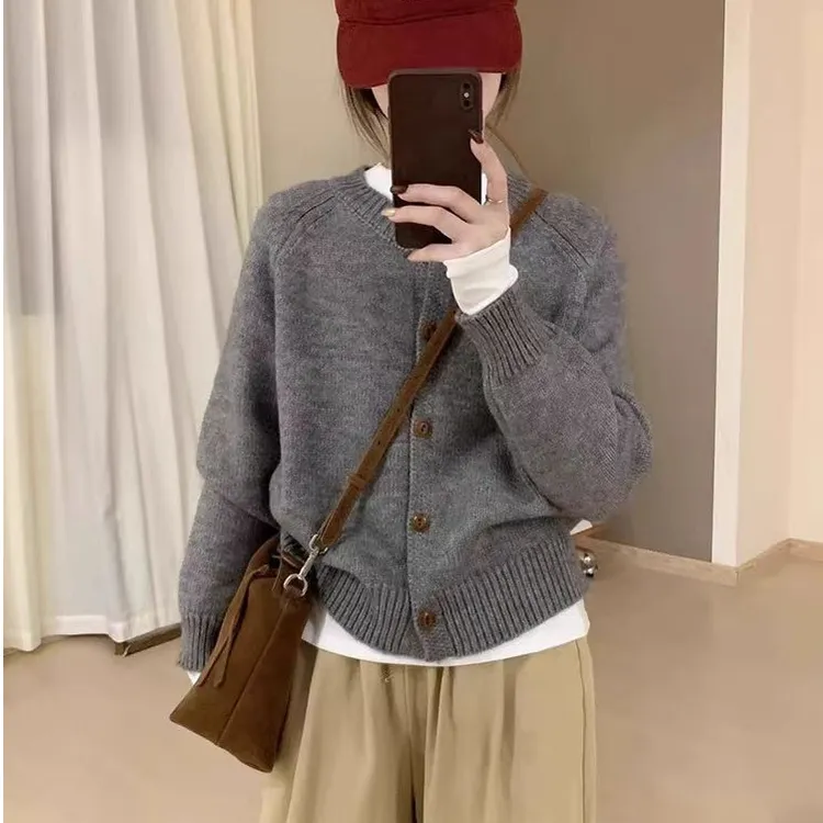 2025秋冬季新款韩系复古圆领单排纽扣毛衣女款小个子短款针织开衫